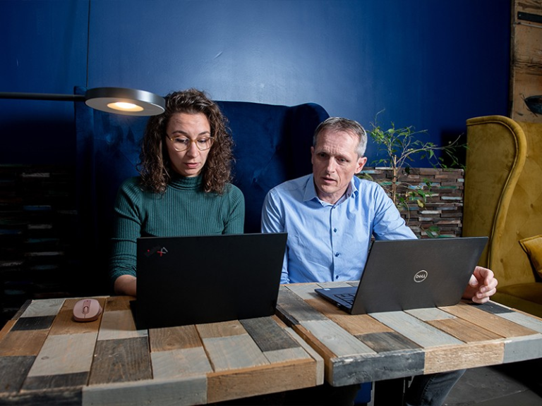 Bibliometrische en gevisualiseerde analyse van werkbetrokkenheid in bedrijfsmanagement